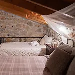 Petrino Stone Mountain Retreat בית הארחה
