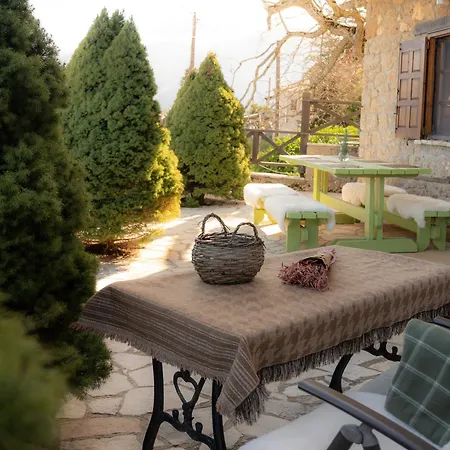 Petrino Stone Mountain Retreat Гостевой дом