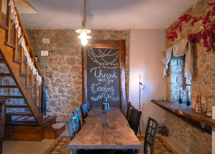 Petrino Stone Mountain Retreat Πανσιόν 3*